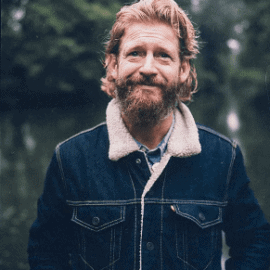 Björn van der Doelen komt optreden!