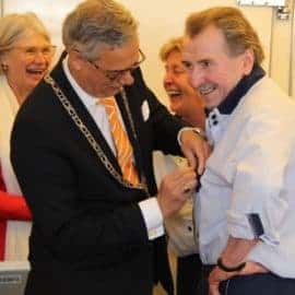Albert Vos Lid in de Orde van Oranje-Nassau
