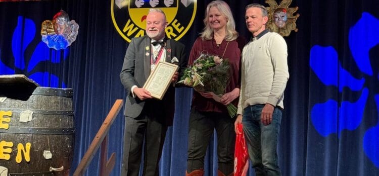 Voorzitter Bart van de Weijer en zijn vrouw Jaqueline kregen Goed Loon Voorzitter Bart van de Weijer en zijn vrouw Jaqueline kregen Goed Loon
